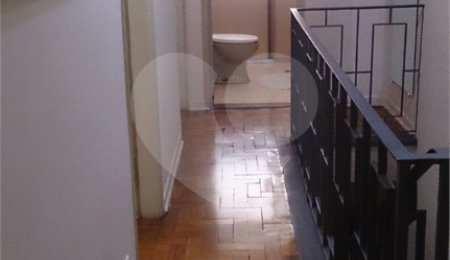 Sobrado à venda com 3 quartos, sendo 1 suíte,  em Santo Amaro, São Paulo, SP