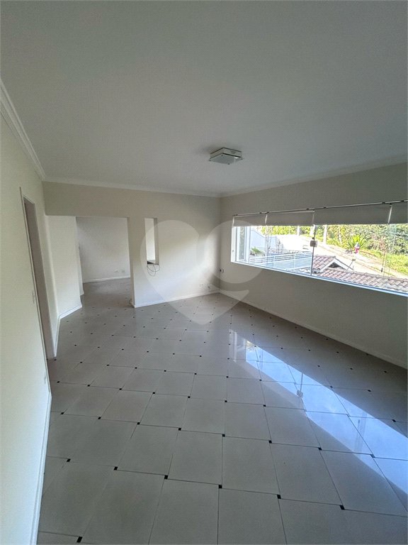 Sobrado à venda com 4 quartos, sendo 2 suítes,  em Tremembé, São Paulo, SP