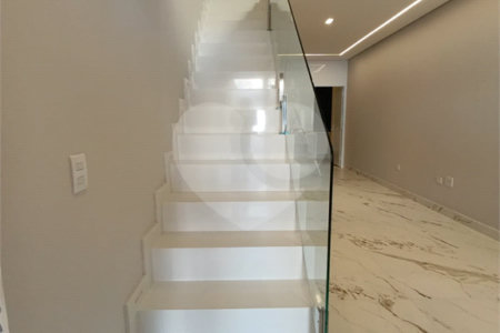 Sobrado à venda com 3 quartos, sendo 1 suíte, em Vila Medeiros, São Paulo, SP