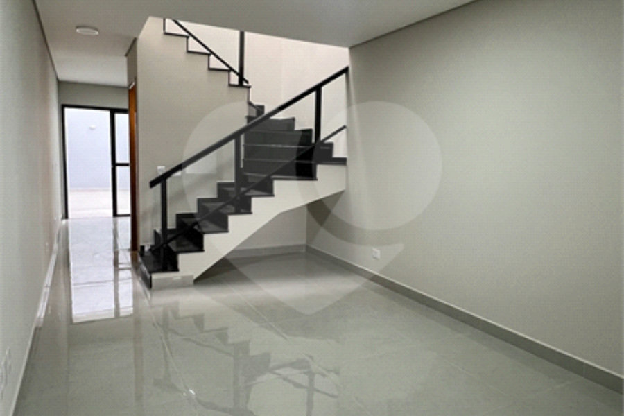 Sobrado à venda com 3 quartos, sendo 1 suíte, em Vila Nova Cachoeirinha, São Paulo, SP