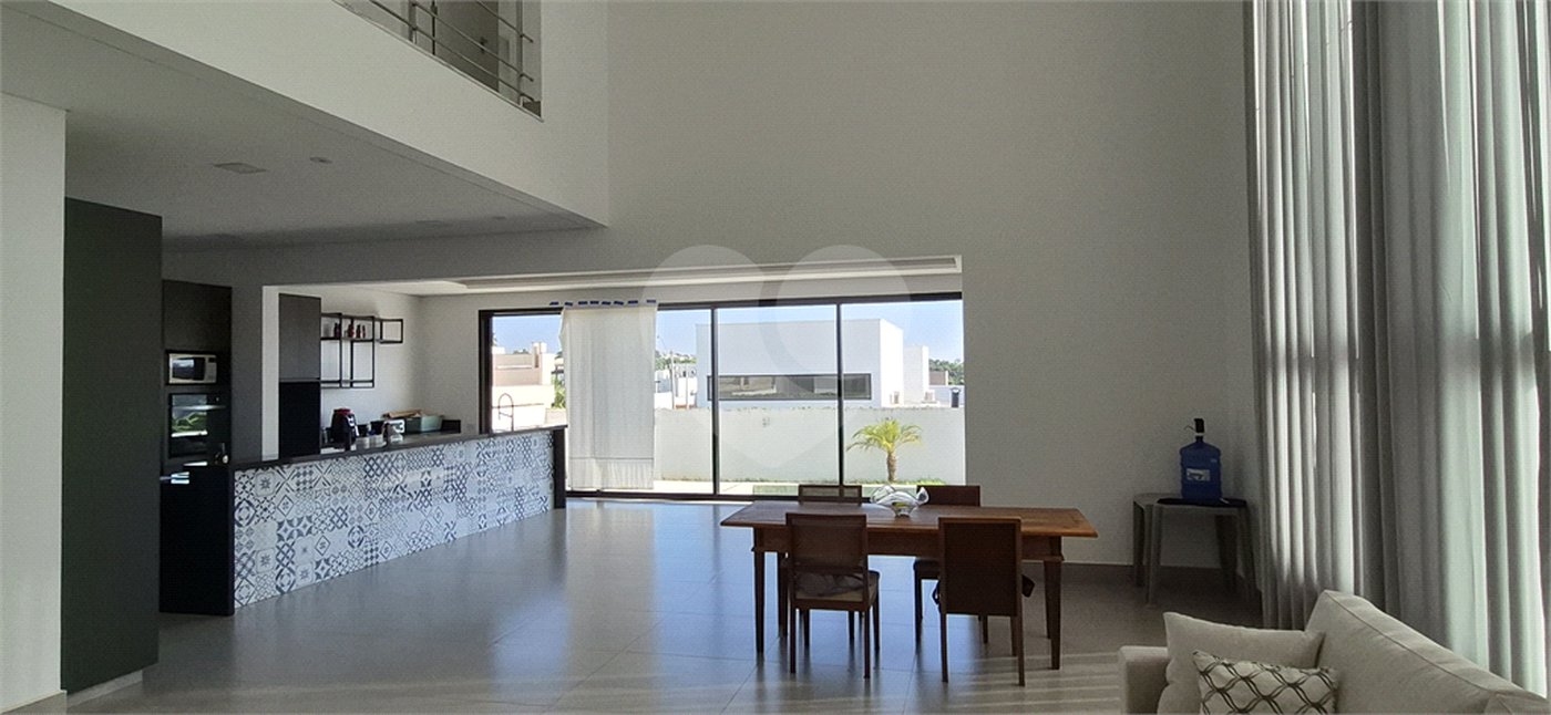 Casa à venda com 3 suítes no condomínio Residencialsaint Paul, Itu - SP