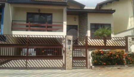 Casa à venda com 3 quartos em João Xxiii, Vinhedo, SP