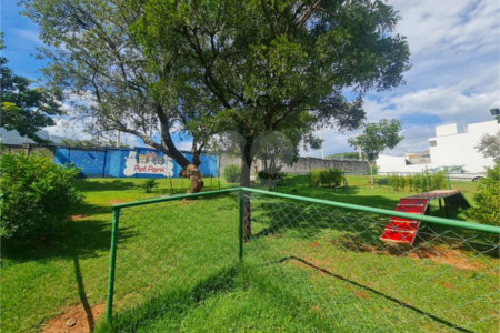 Casa à venda com 3 quartos, sendo 1 suíte, no condomínio Golden Park Residence, Sorocaba - SP