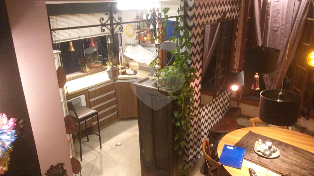 Casa à venda com 3 quartos, sendo 2 suítes, em Vila Mariana, São Paulo, SP