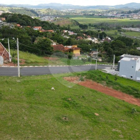 Terreno à venda no Centro, Bom Jesus dos Perdões, SP