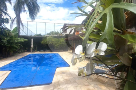 Casa à venda com 5 quartos, sendo 2 suítes, no condomínio Vinhas da Vista Alegre - Lado Sede, Vinhedo - SP