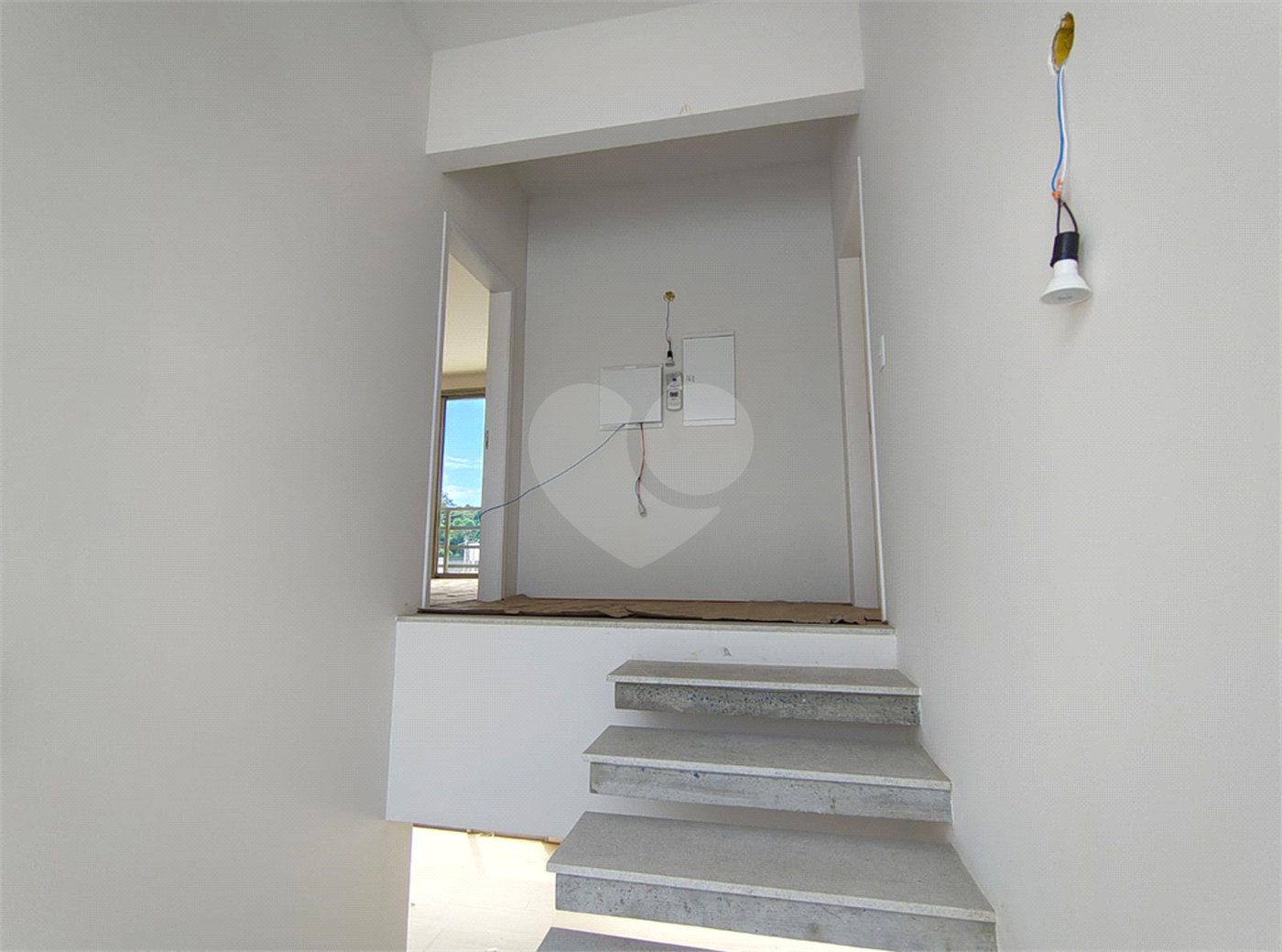 Casa à venda com 4 quartos, sendo 3 suítes,  no condomínio Villa Verde, Jundiaí - SP