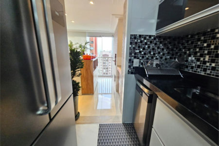 Apartamento à venda com 3 quartos, sendo 1 suíte, em Vila Regente Feijó, São Paulo, SP