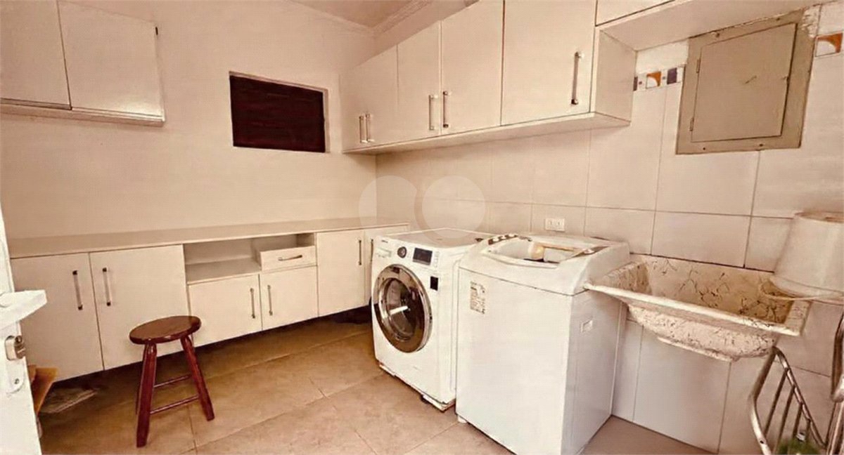 Sobrado à venda com 3 quartos, sendo 1 suíte, em Chácara Recanto Verde, Cotia, SP