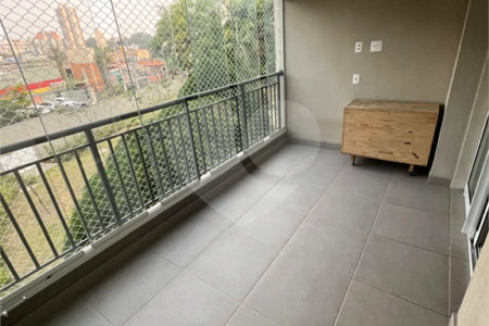 Apartamento à venda com 3 quartos, sendo 1 suíte, em Alto da Boa Vista, São Paulo, SP