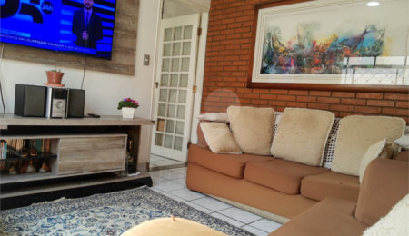 Casa Térrea à venda com 4 quartos, sendo 1 suíte,  em Vila Mazzei, São Paulo, SP