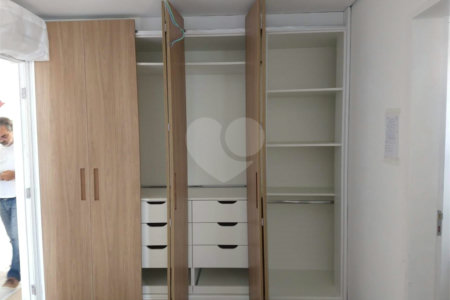 Apartamento à venda ou para alugar com 2 suítes em Cerqueira César, São Paulo, SP