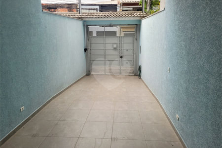 Sobrado à venda com 3 quartos, sendo 1 suíte,  em Vila Marari, São Paulo, SP