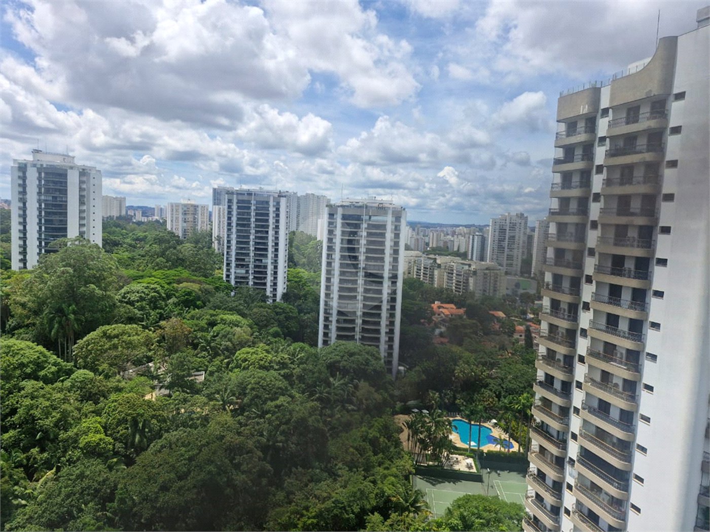 Apartamento para alugar com 4 suítes em Santo Amaro, São Paulo, SP