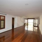 Casa à venda com 5 quartos, sendo 2 suítes, em Vila Galvão, Guarulhos, SP