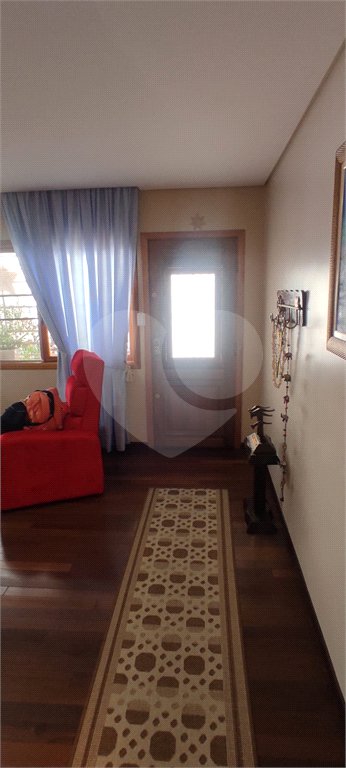 Casa à venda com 3 quartos, sendo 1 suíte,  no condomínio Residencial Vila Irmãos Arnoni, São Paulo - SP