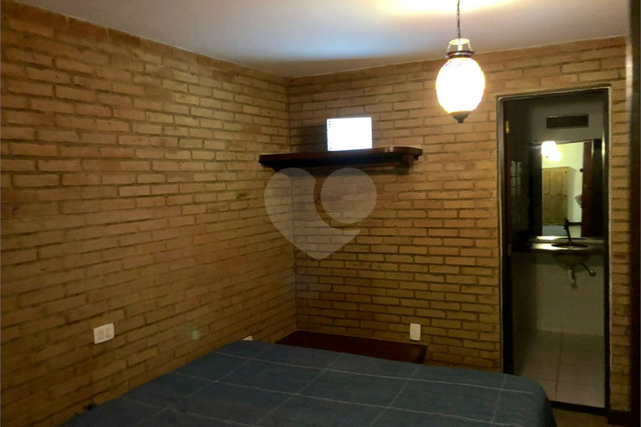 Casa à venda com 4 quartos, sendo 2 suítes,  em Barra Velha, Ilhabela, SP