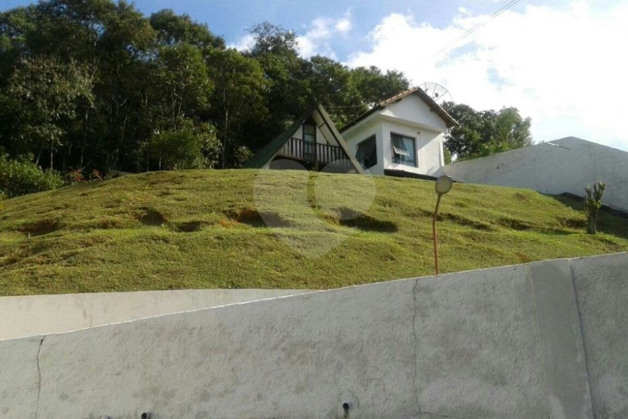 Sobrado à venda com 5 quartos em Jardim Mairiporã, Mairiporã, SP
