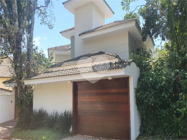 Casa à venda com 3 suítes no condomínio Parque Imperial da Cantareira, Mairiporã - SP