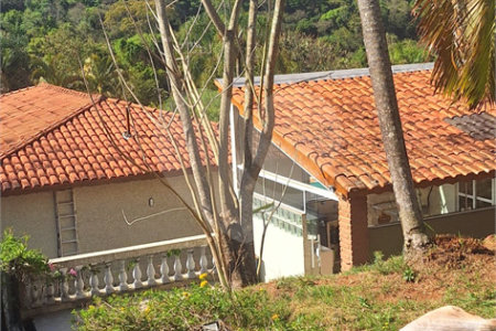 Casa à venda com 3 quartos, sendo 1 suíte, em Alpes D'ouro, Bom Jesus dos Perdões, SP