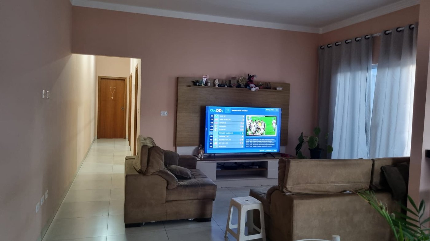 Sobrado à venda com 3 quartos, sendo 1 suíte,  em Jardim Alvorada, Três Lagoas, MS