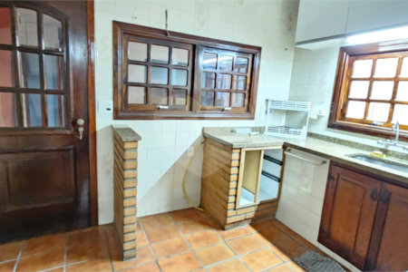 Sobrado à venda com 3 quartos, sendo 1 suíte,  em Jardim Humaitá, São Paulo, SP