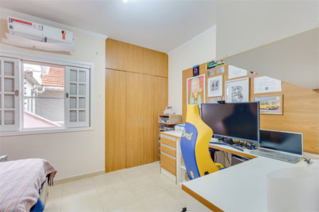 Casa à venda com 4 quartos, sendo 1 suíte,  em Brooklin Paulista, São Paulo, SP