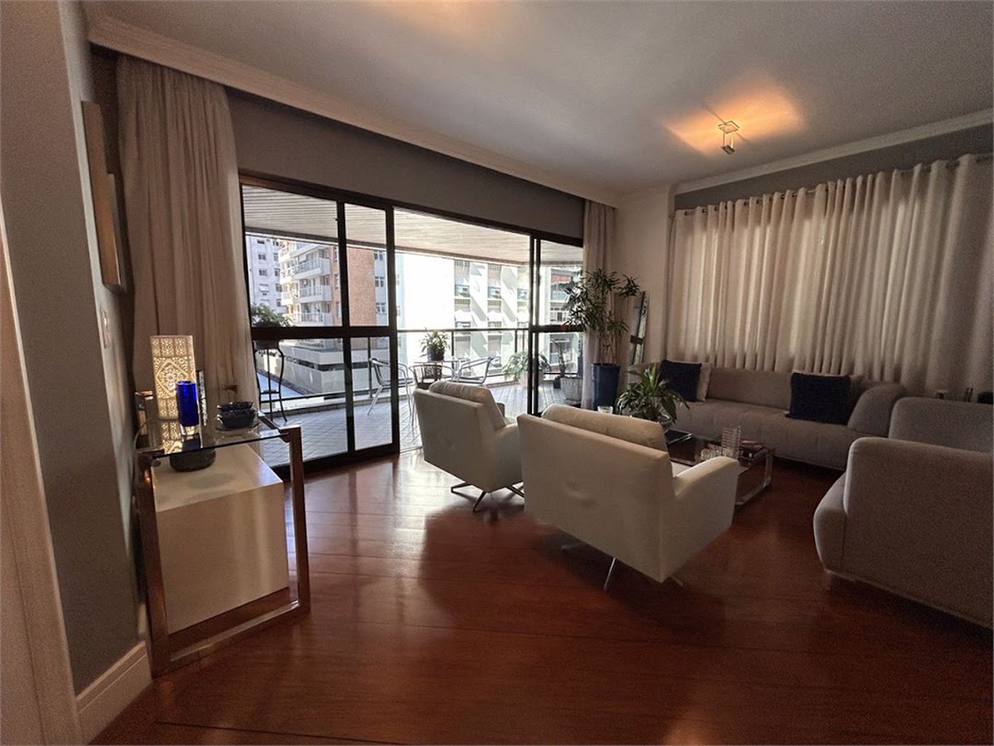 Apartamento Residencial à venda, Gonzaga, Santos - AP0854.