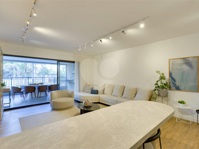 Apartamento à venda com 3 quartos, sendo 1 suíte,  em Jardim Marajoara, São Paulo, SP
