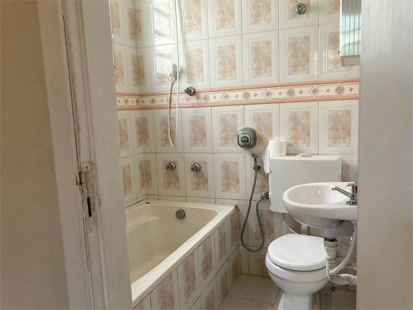 Casa de Vila à venda com 3 quartos, sendo 1 suíte,  em Brooklin Paulista, São Paulo, SP