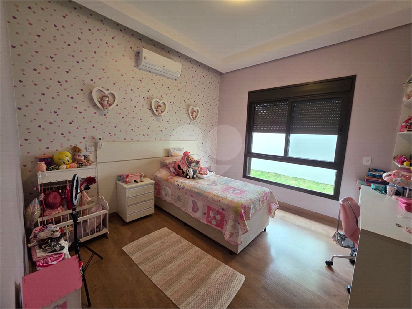 Casa à venda com 4 suítes no condomínio Residencial Jardim Primavera, Louveira - SP