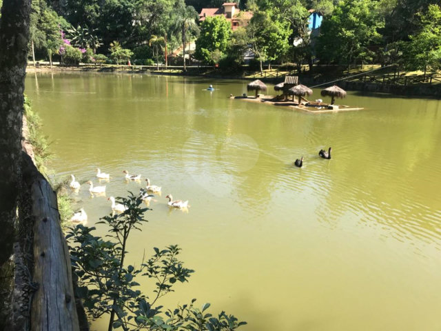 Terreno à venda no condomínio Parque Imperial da Cantareira, Mairiporã - SP