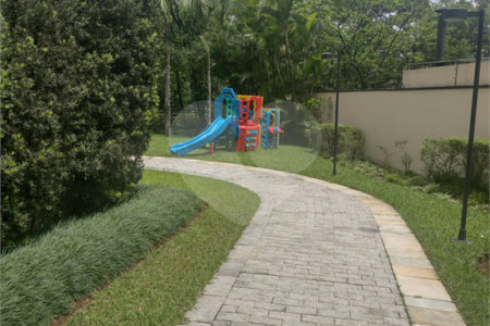Apartamento à venda com 3 suítes em Vila Suzana, São Paulo, SP