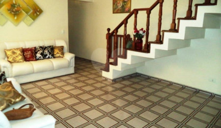 Sobrado à venda com 3 quartos, sendo 1 suíte,  em Tremembé, São Paulo, SP