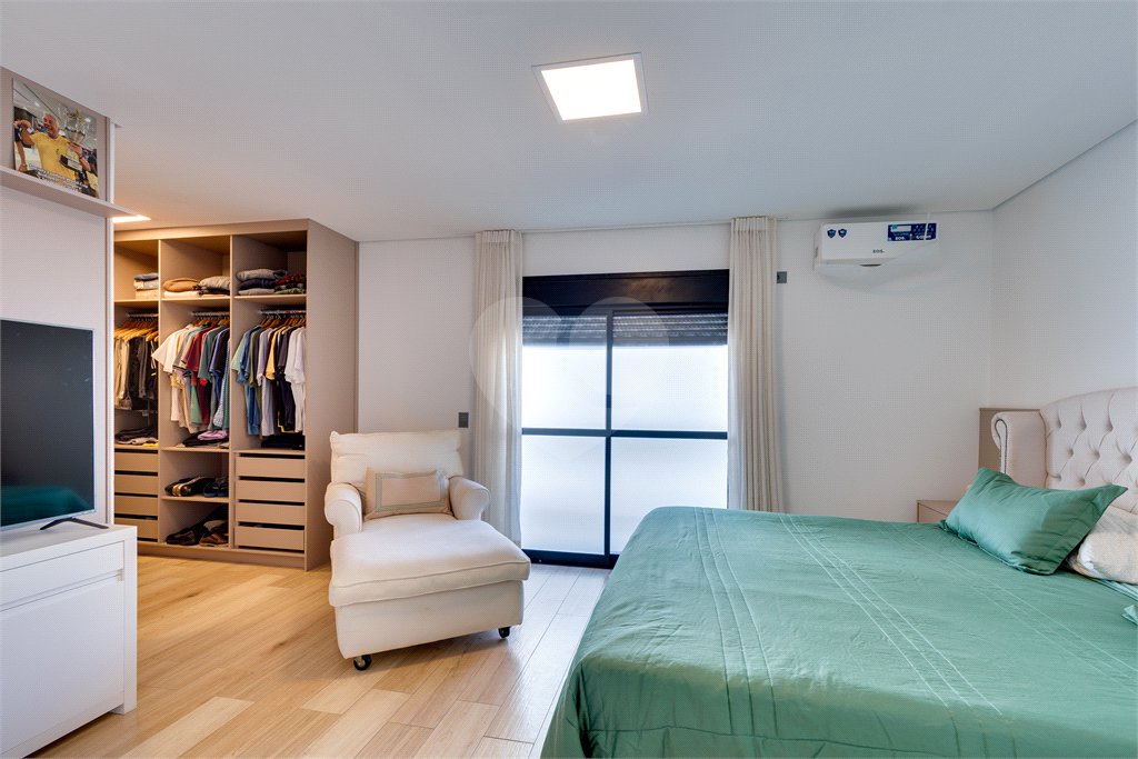 Casa à venda com 4 suítes no condomínio Villa Suiça, São Paulo - SP