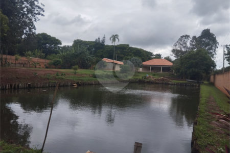 Chácara à venda com 3 quartos, sendo 1 suíte, em Chácara Flora Araraquara, Araraquara, SP