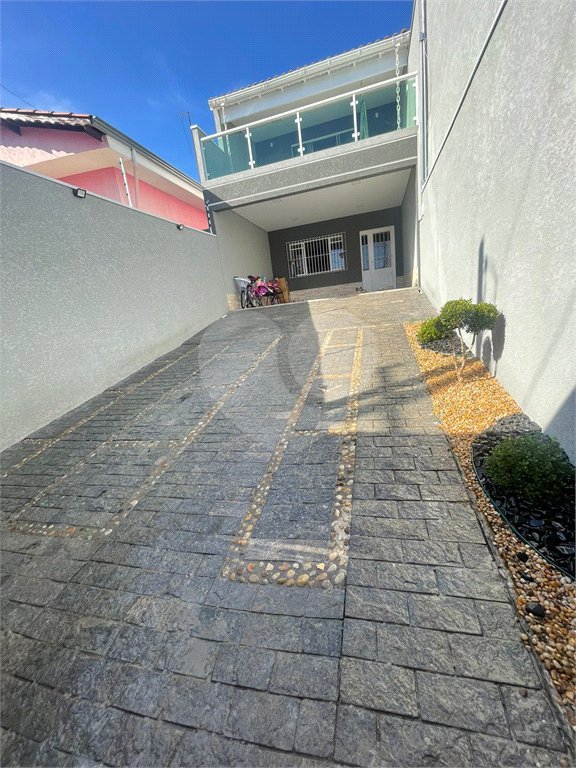 Sobrado à venda com 2 suítes em Jardim Alvinópolis, Atibaia, SP
