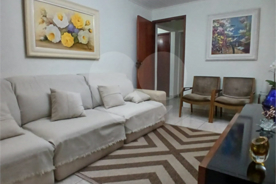 Casa à venda com 3 quartos, sendo 1 suíte, em Campo Limpo, São Paulo, SP