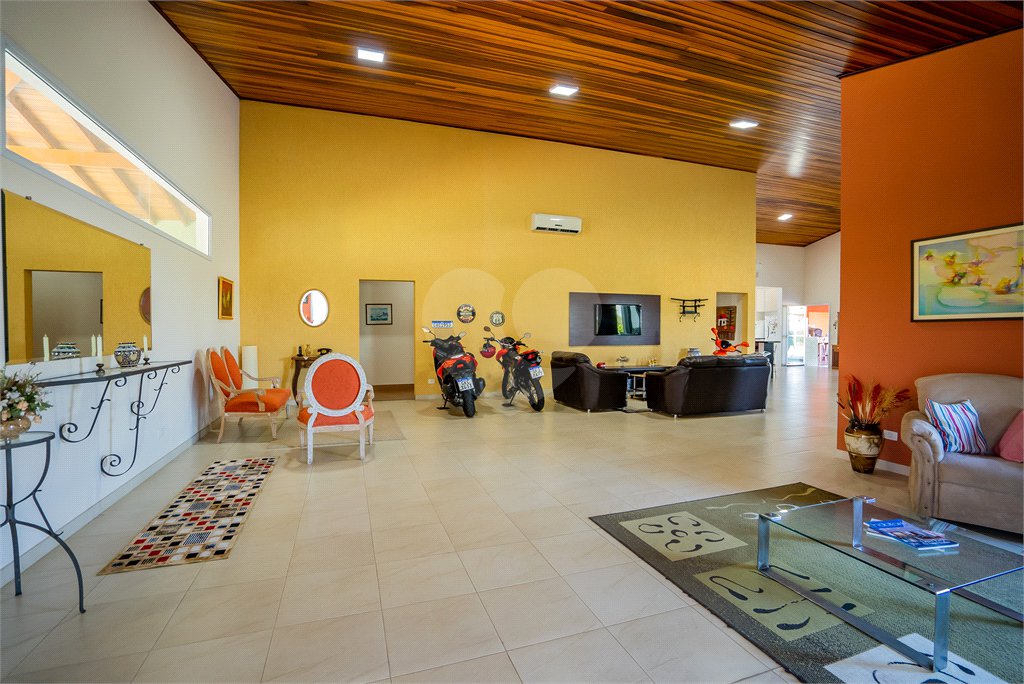 Casa à venda com 3 suítes em Parque Village Castelo, Itu, SP