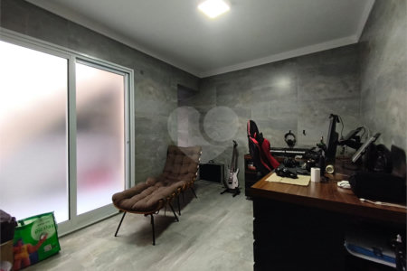 Casa à venda com 4 quartos, sendo 3 suítes, em Jardim Brasil (zona Norte), São Paulo, SP