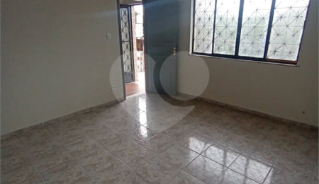 Sobrado para alugar com 2 quartos em Campo Grande, Rio de Janeiro, RJ