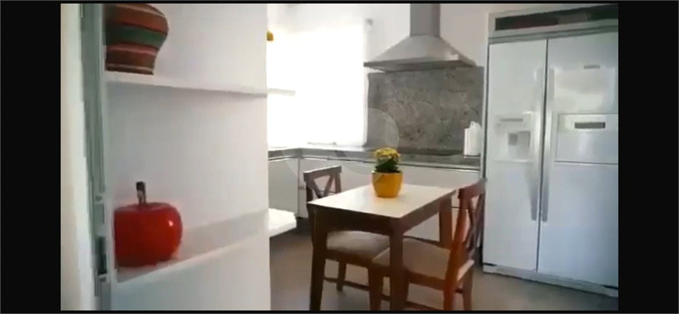 Casa à venda com 3 suítes no condomínio Vilagio Ipanema 1, Araçoiaba da Serra - SP