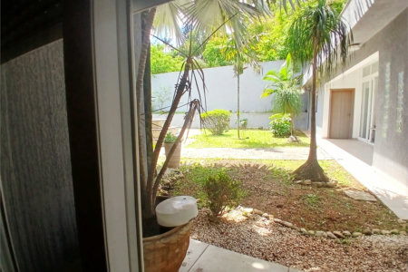 Casa Térrea à venda com 3 suítes em Anchieta, São Bernardo do Campo, SP