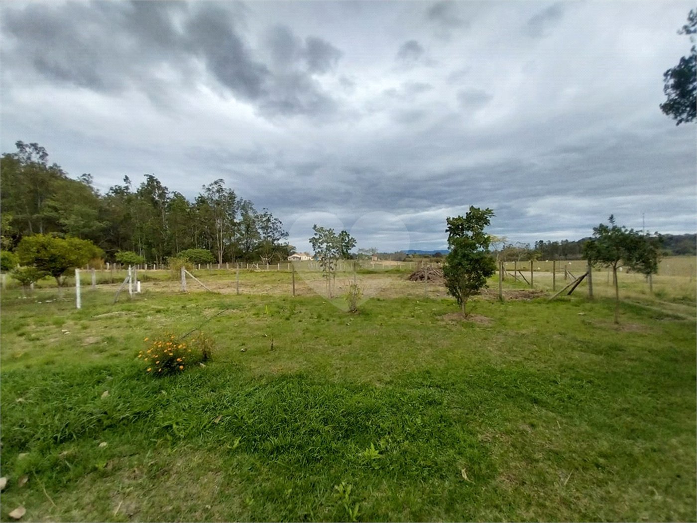 Terreno à venda no condomínio Ninho Verde, Porangaba - SP