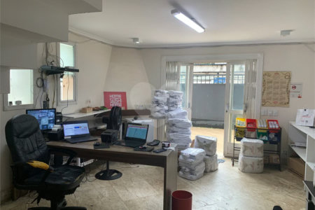 Sobrado à venda com 3 quartos em Brooklin, São Paulo, SP