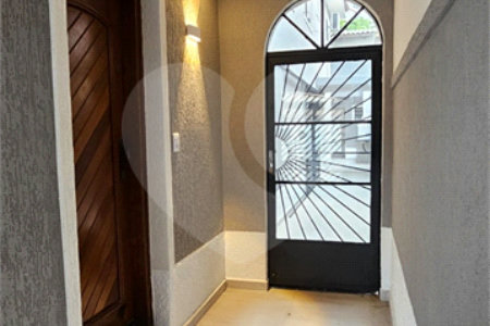 Sobrado à venda com 3 quartos, sendo 2 suítes, em Ferreira, São Paulo, SP