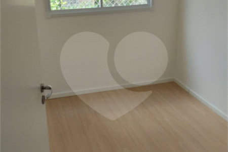 Apartamento à venda com 2 quartos em Vila Penteado, São Paulo, SP