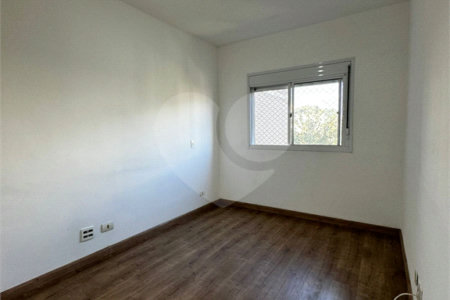 Apartamento para alugar com 3 quartos, sendo 1 suíte, em Parque Reboucas, São Paulo, SP