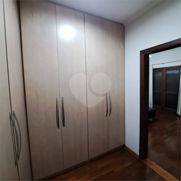 Sobrado à venda com 4 quartos, sendo 2 suítes, em Vila José Bonifácio, Araraquara, SP