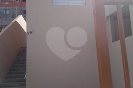 Casa à venda com 2 quartos, sendo 1 suíte,  em Reneville, Mairinque, SP